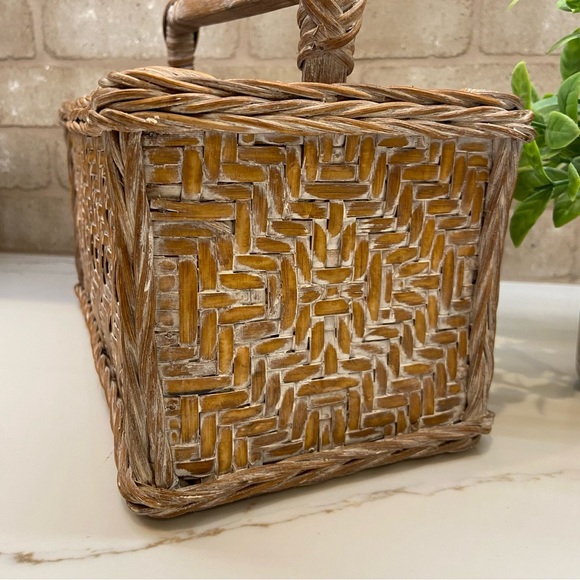 Rustic Brown Wicker Utensil Caddy⭐️ BEAUTIFUL + Functional - Picture 5 of 10